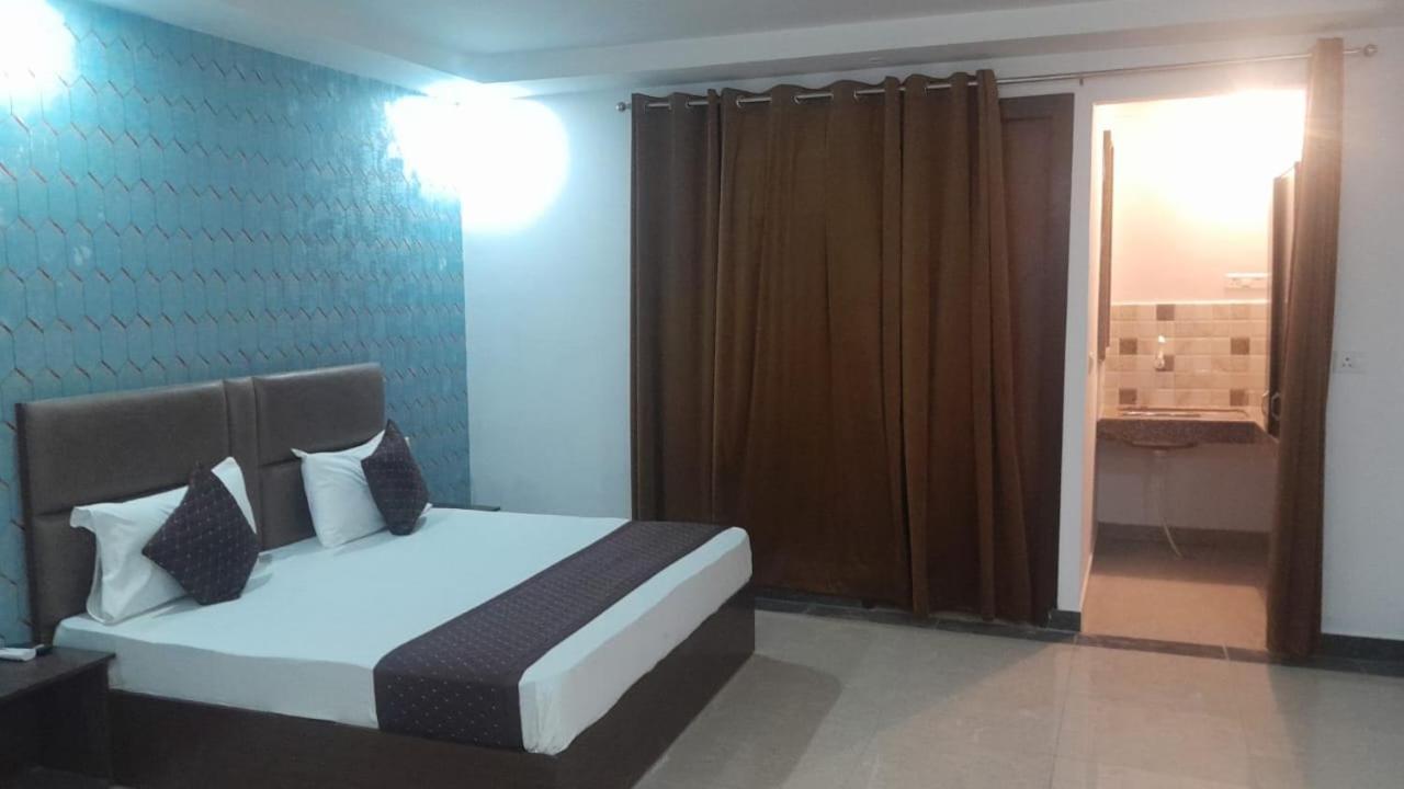 Hotel Shivansh Inn New Delhi Exterior photo